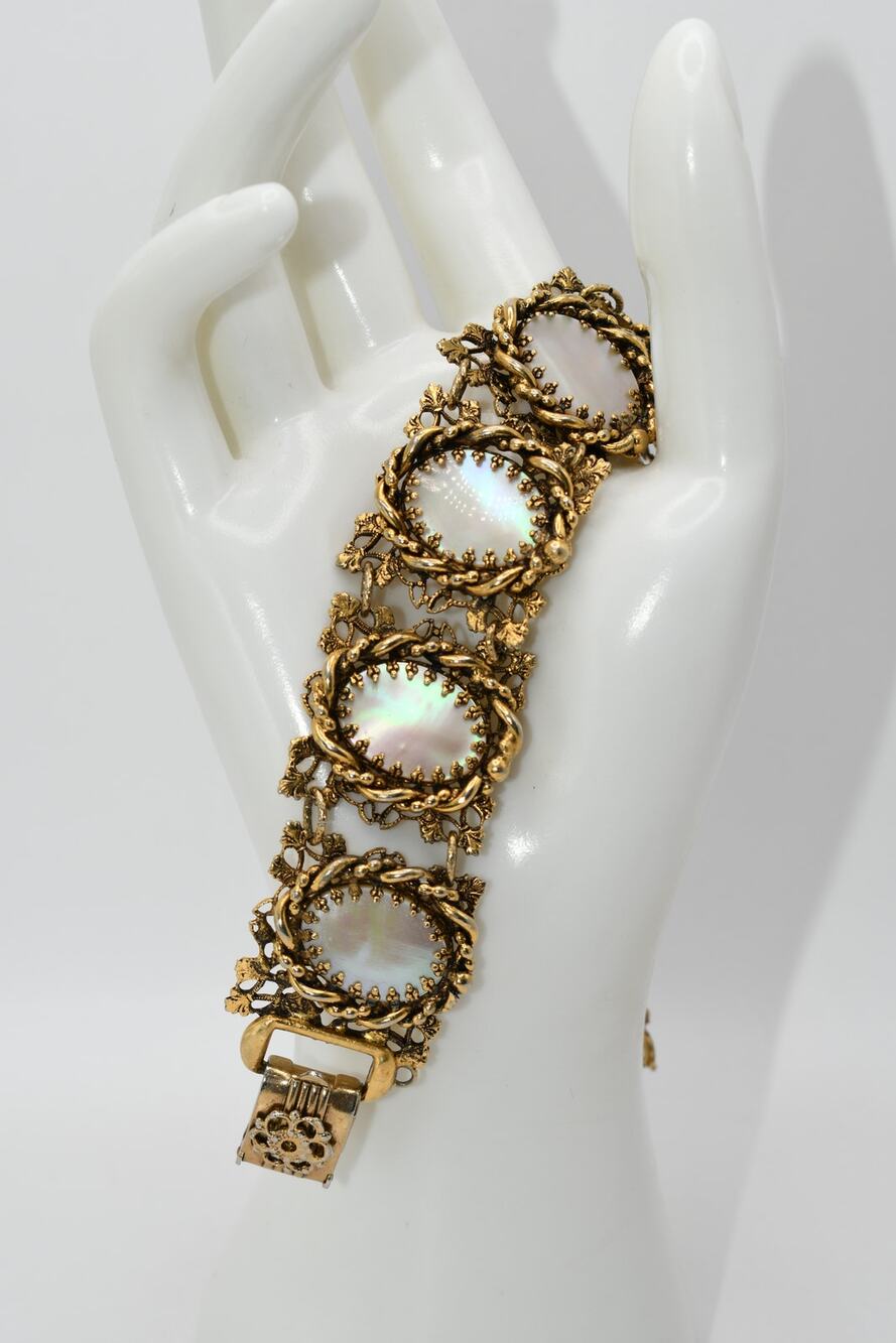Vintage Mother of Pearl Link Bracelet Gold Tone 7.25” Safety Chain